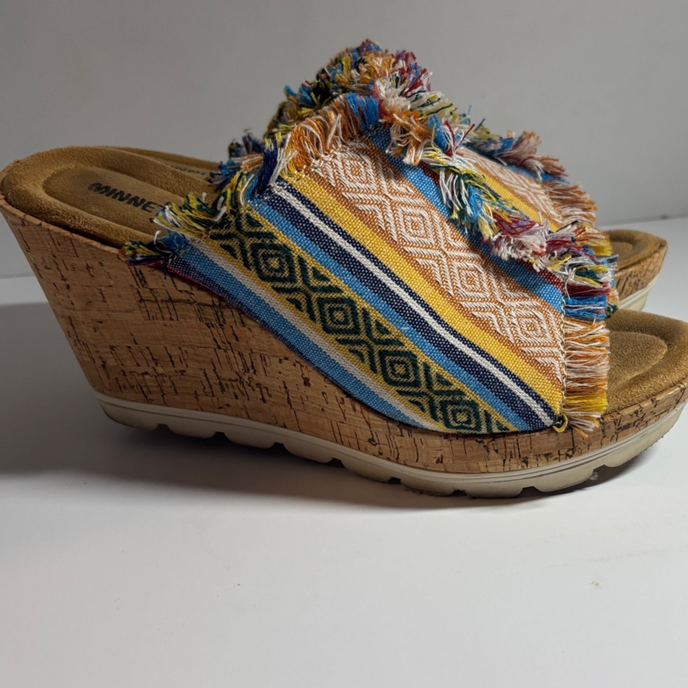 Minnetonka York Multicolor Fringe Slide Sandals size 7